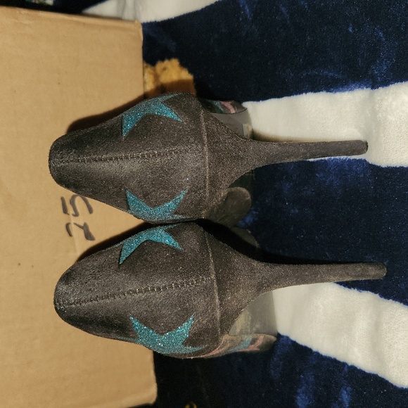 BISH...IMMA STARR PUMPS - Picture 3 of 7